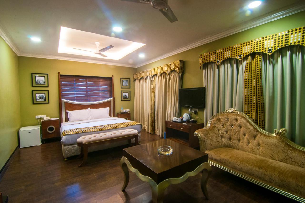 Jalsa Hotel & Banquets,إندور المظهر الخارجي الصورة