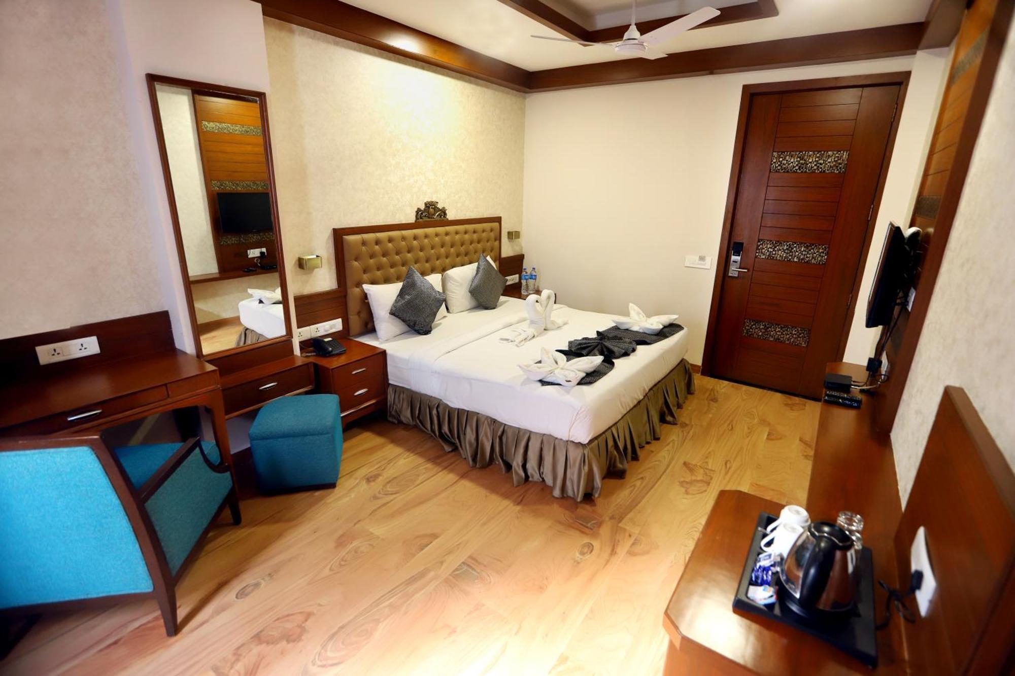 Jalsa Hotel & Banquets,إندور المظهر الخارجي الصورة