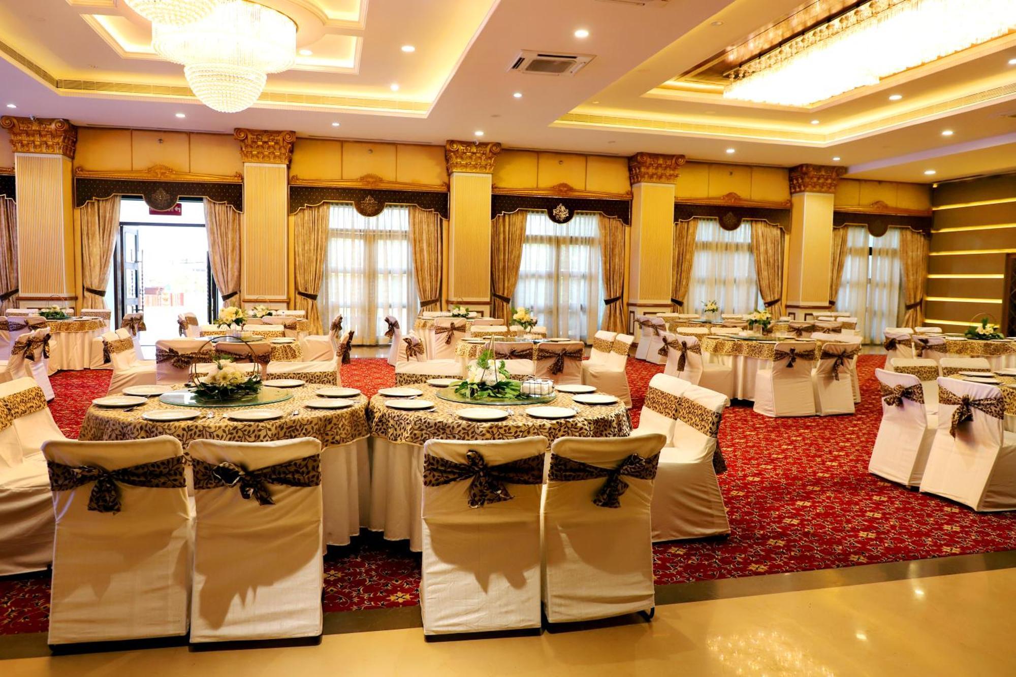 Jalsa Hotel & Banquets,إندور المظهر الخارجي الصورة