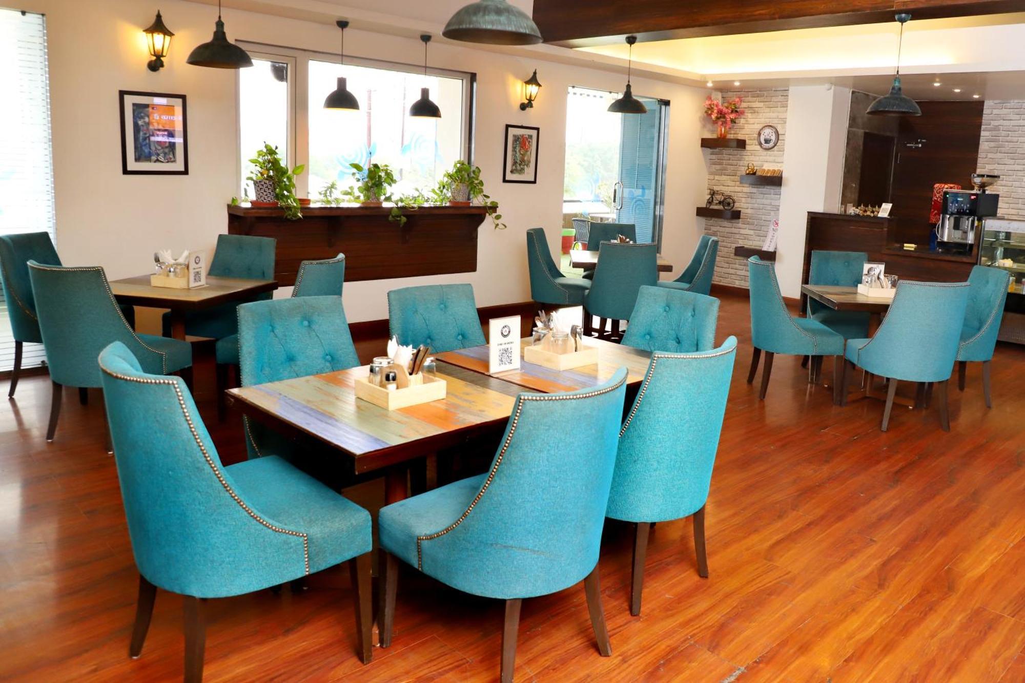 Jalsa Hotel & Banquets,إندور المظهر الخارجي الصورة