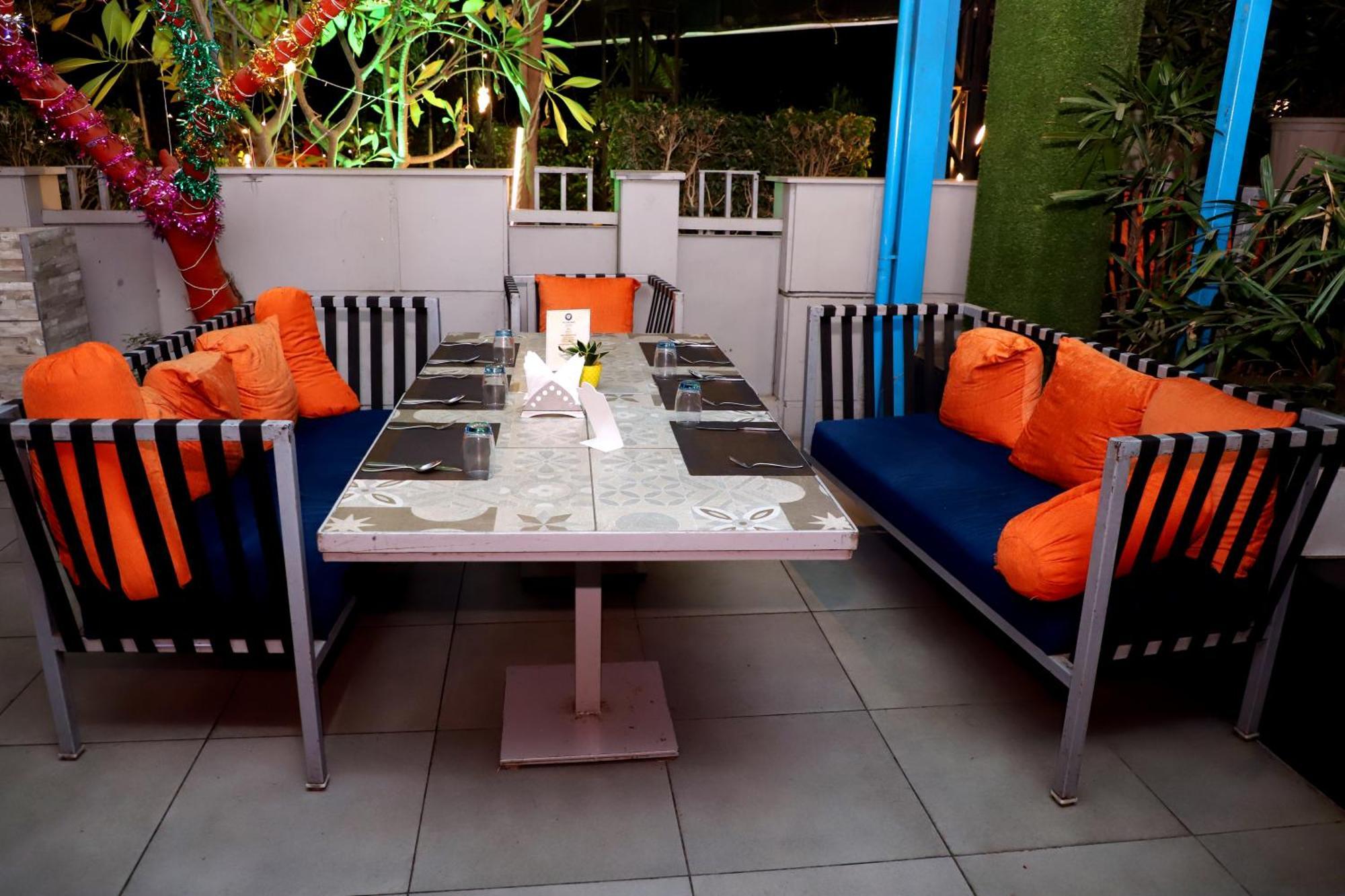 Jalsa Hotel & Banquets,إندور المظهر الخارجي الصورة